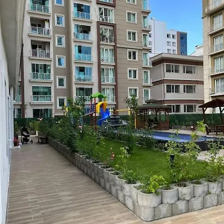 Luxury In The Center 7 Min Walking Distance To Metrobus * Istanbul
